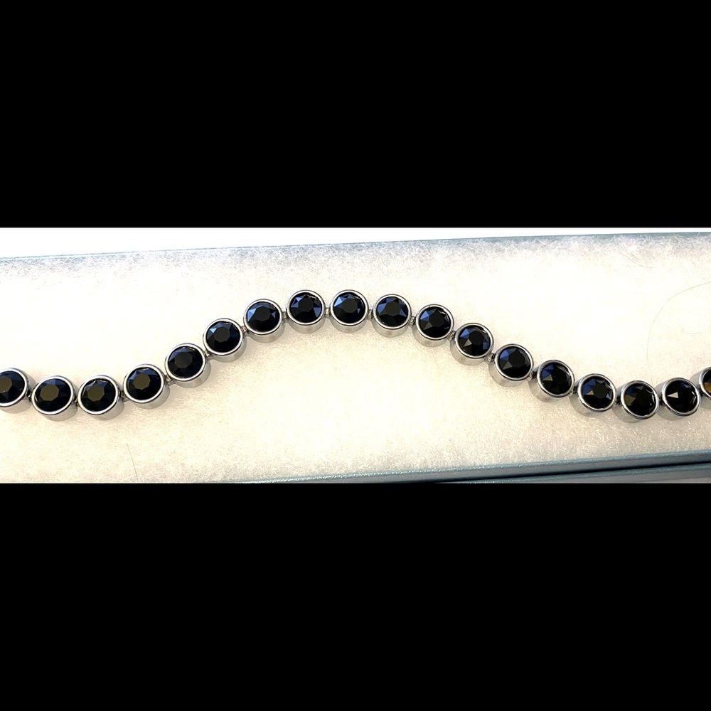 ❌SOLD ❌Touchstone Crystal Jet Ice Bracelet XPOSTED